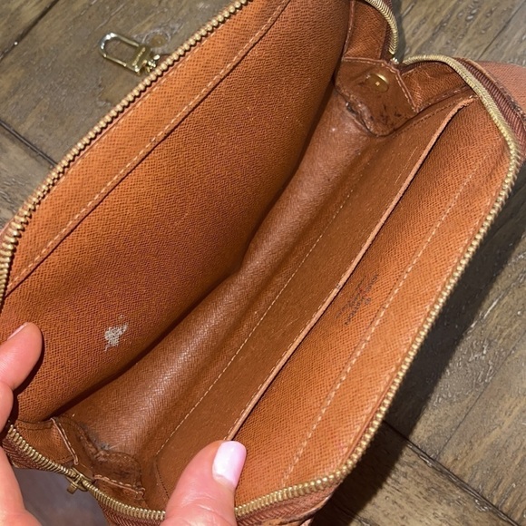 LOUIS VUITTON Orsay Wristlet / Clutch / Wallet - Picture 13 of 16